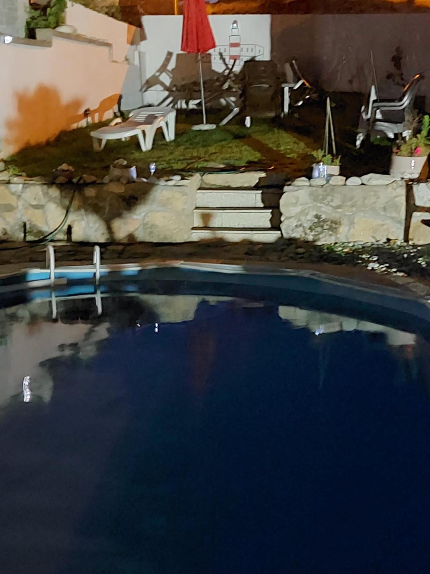 Villadesuso Casa Con Piscina Al Lado Del Mar En Viladesuso מראה חיצוני תמונה